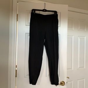 Athleta textured Brooklyn joggers.  Light weight.